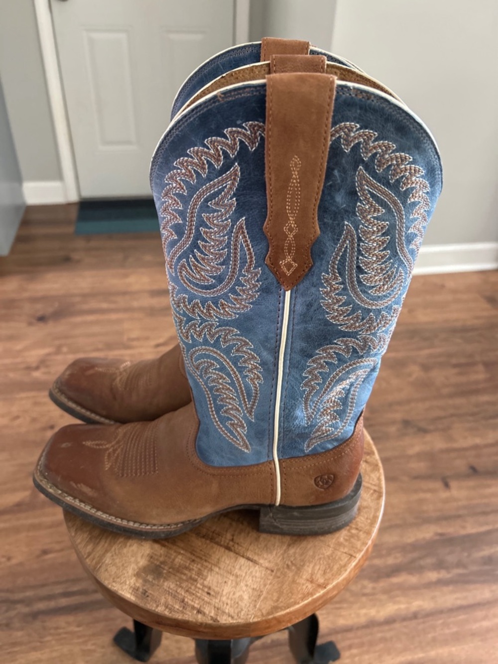 Ariat Tan Leather Western Boots with Black Pull Strap